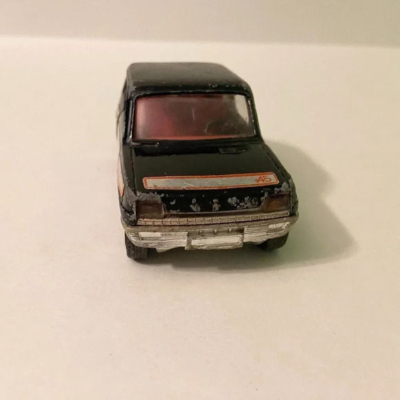 Vintage Lot of 2 Corgi Diecast Cars Jaguar XJS and  Renault 5 TS - Picture 9 of 15